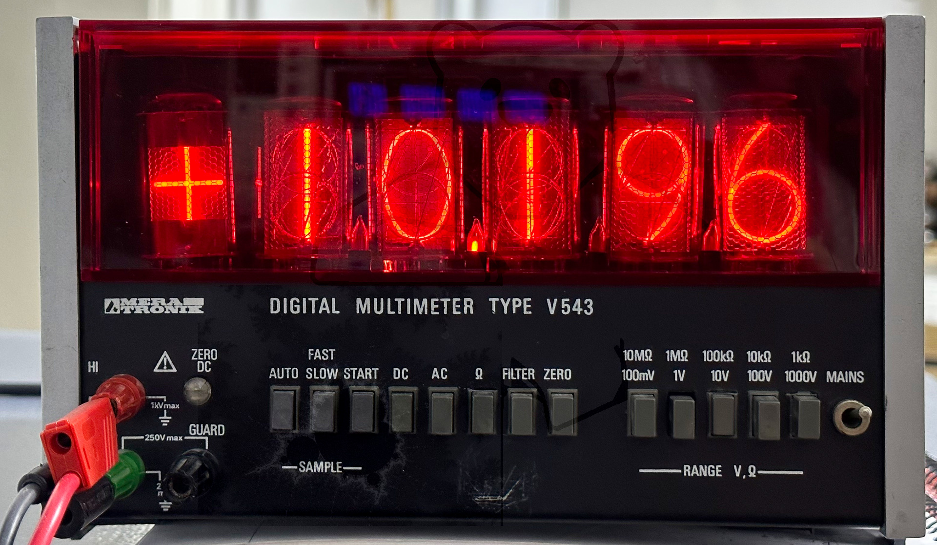 Frontalansicht, in Betrieb